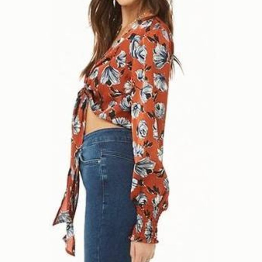 Long sleeve crop tie blouse